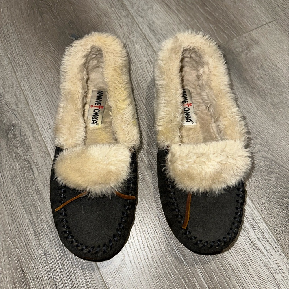 Minnetonka Tabatha Trapper Moccasin Slippers - Charcoal Grey - Women's 8